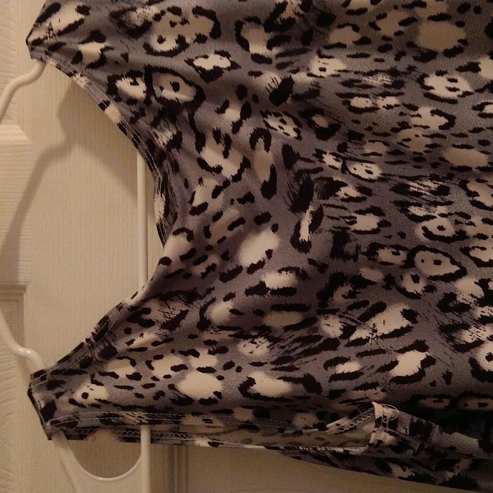 Tank Top - Picture 3 of 4